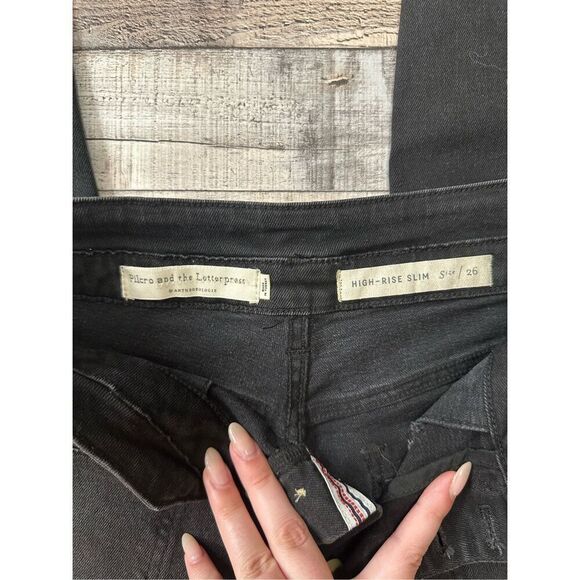 Anthropologie Pilcro Ultra High-Rise Slim Utility Jeans | Size 26 - Picture 7 of 9